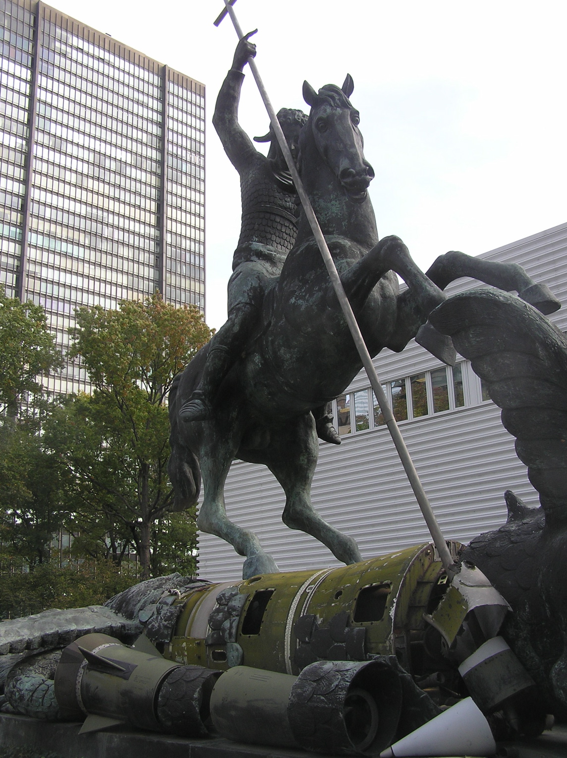 UN disarmament statue