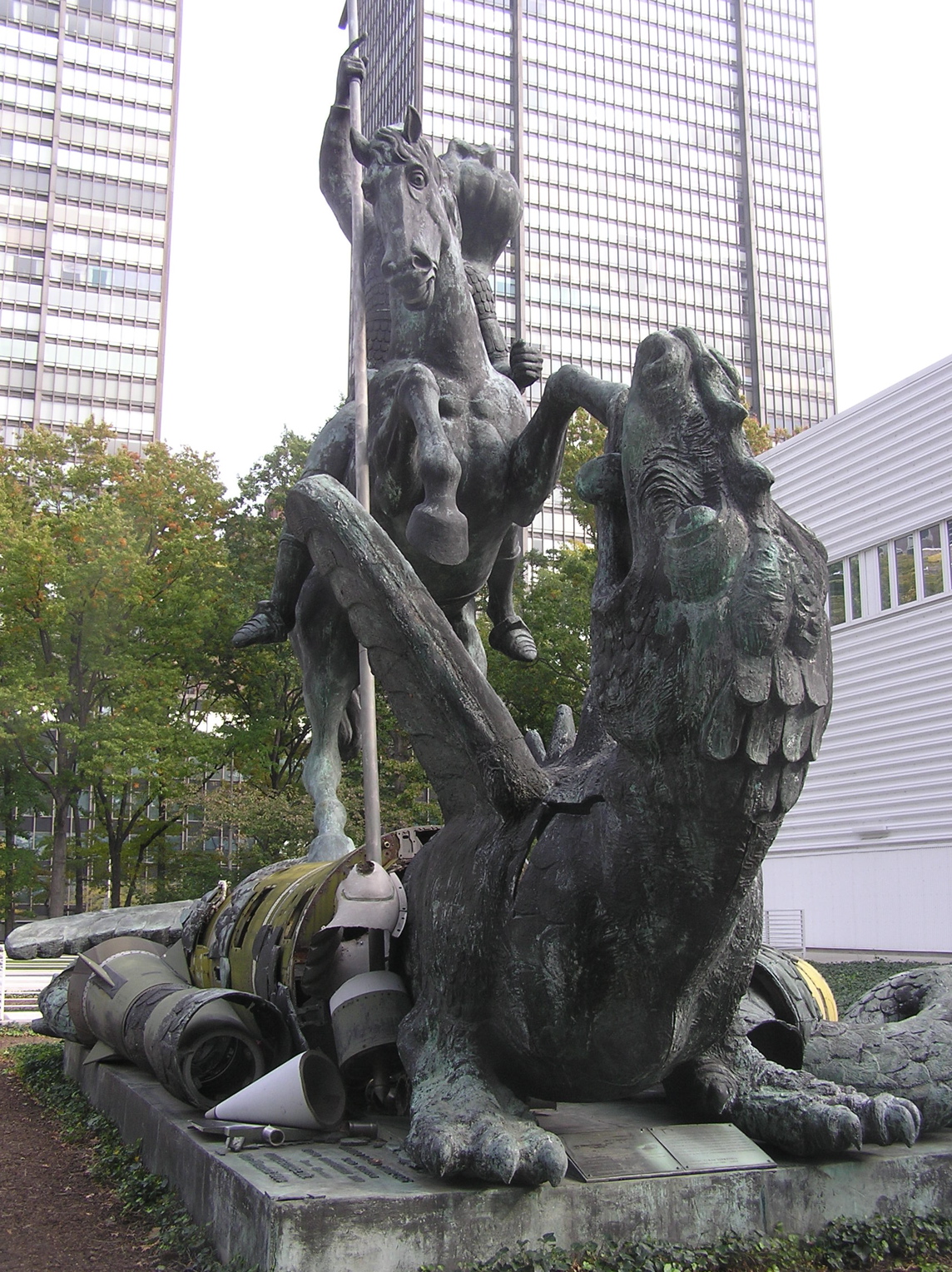 UN disarmament statue